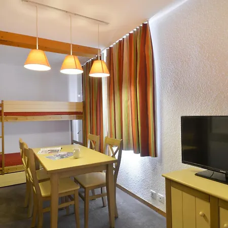 Résidence Croix Du Sud - Chaleureux · Cœur De Station · Vue Pistes · Balcon Mae-3637 *